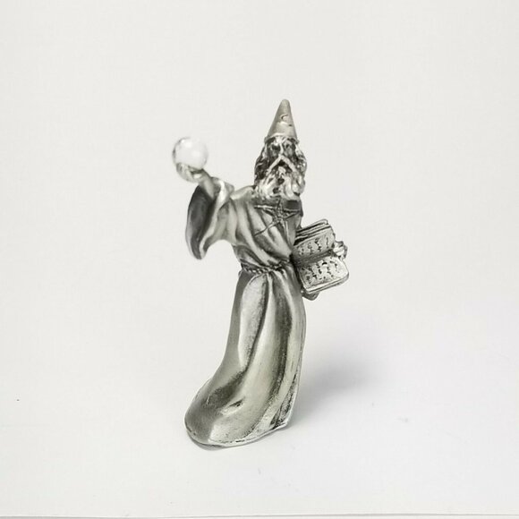 Vintage 80s Hudson Pewter Wizard Holding Crystal Ball 2.25" Tall Merlin Gandalf - Picture 4 of 9